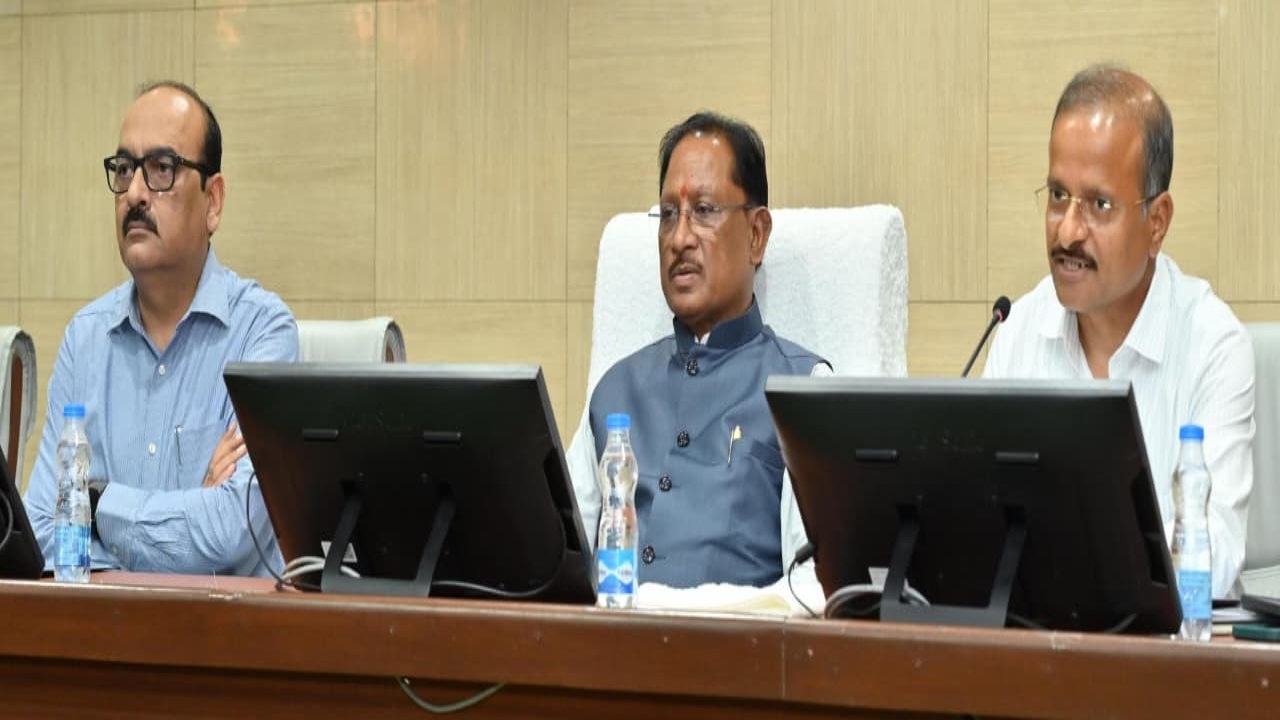 CM Sai's class instructs officers to bring transparency in government work, biometric attendance implemented from December 1
