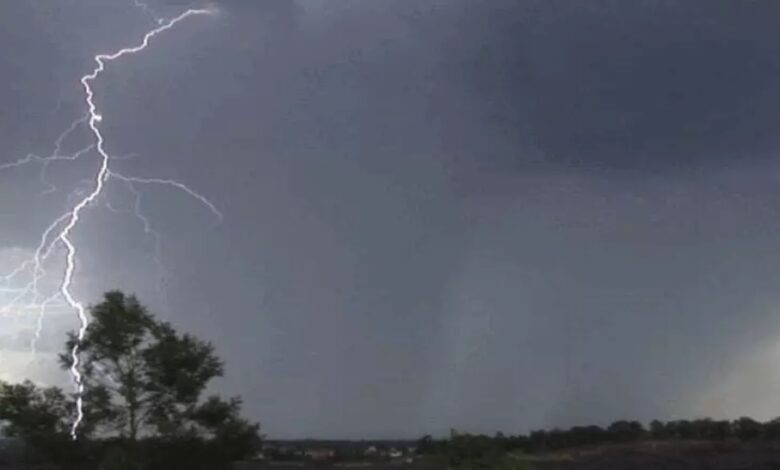 Yellow alert issued in 7 districts including Rajnandgaon and Dhamtari, possibility of lightning and storm
