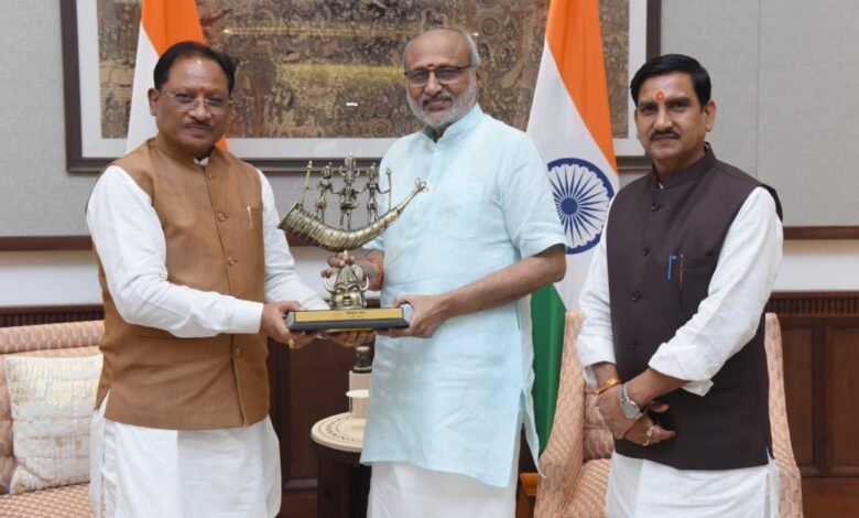CM Sai met Vice President C.P. Radhakrishnan and invited him to attend the State Festival.