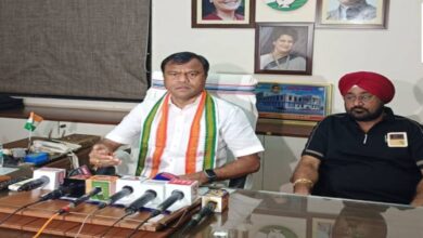 Congress state president Deepak Baij targeted the government's policies.