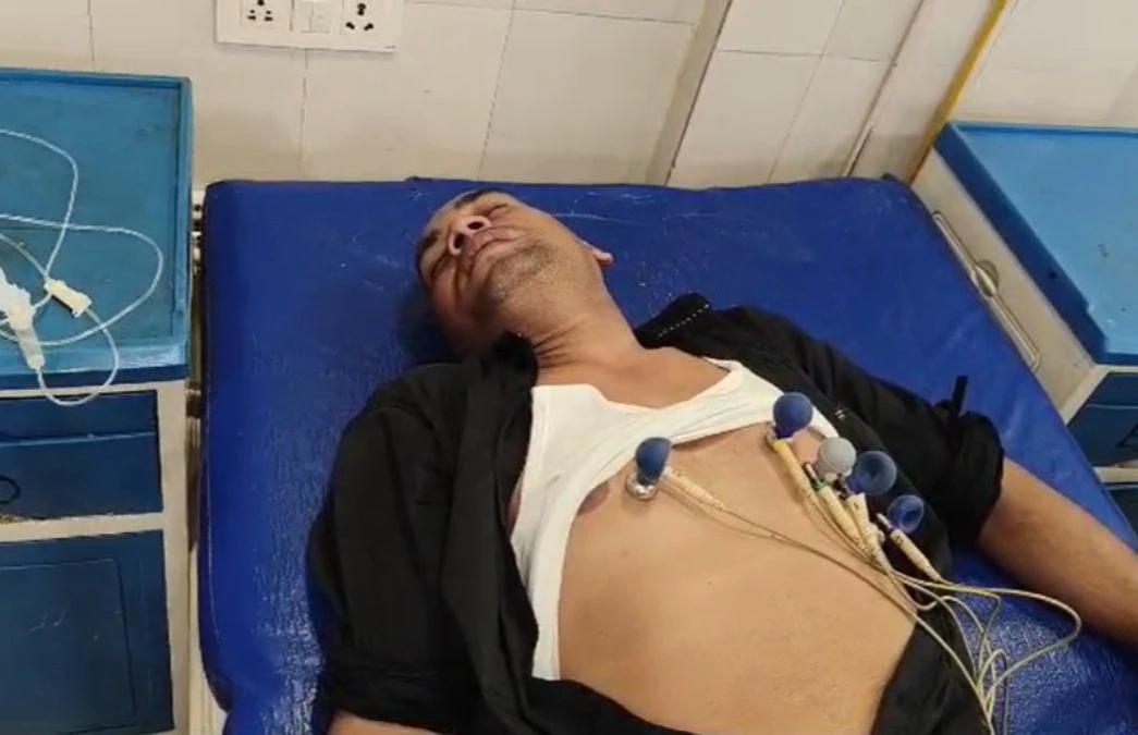 Prisoner who escaped from jail consumed poison after surrendering; wife accuses jail guards of assault and extortion