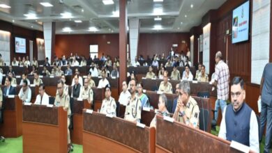 Police officers attended the CM's class, gave clear instructions to instill fear in criminals and ensure public's confidence in safety.