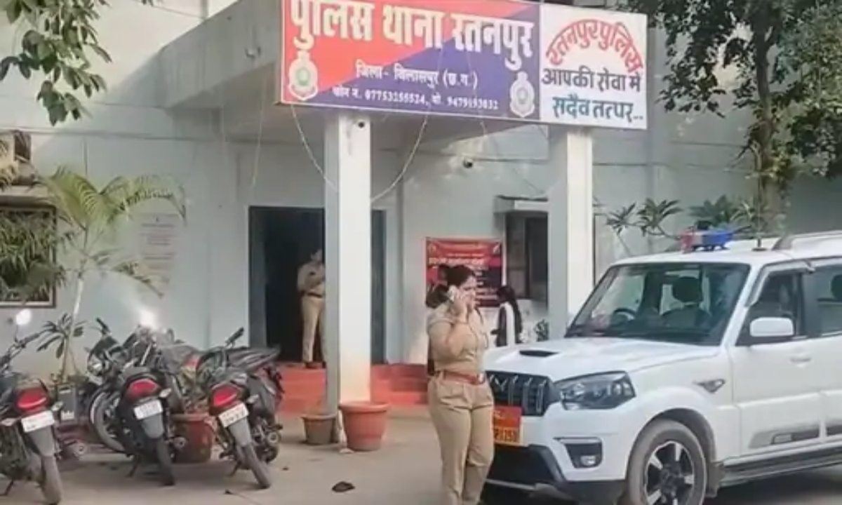 90 lakh rupees stolen from a bullion trader in Bilaspur