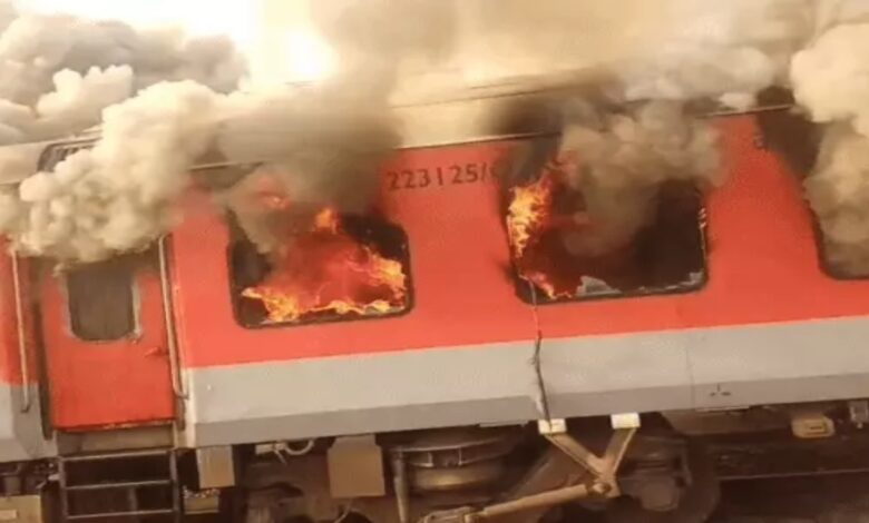 Fire in Amritsar-Saharsa Garib Rath train: Short circuit in AC bogie near Sirhind station, passengers jump to save their lives