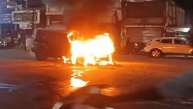 A moving Thar caught fire, a property dealer jumped to save his life.