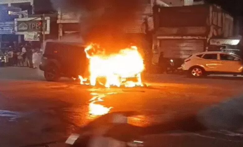 A moving Thar caught fire, a property dealer jumped to save his life.