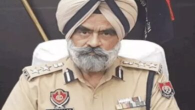 No one came to meet the DIG jailed in a bribery case; 8 police officers are on the CBI's radar.