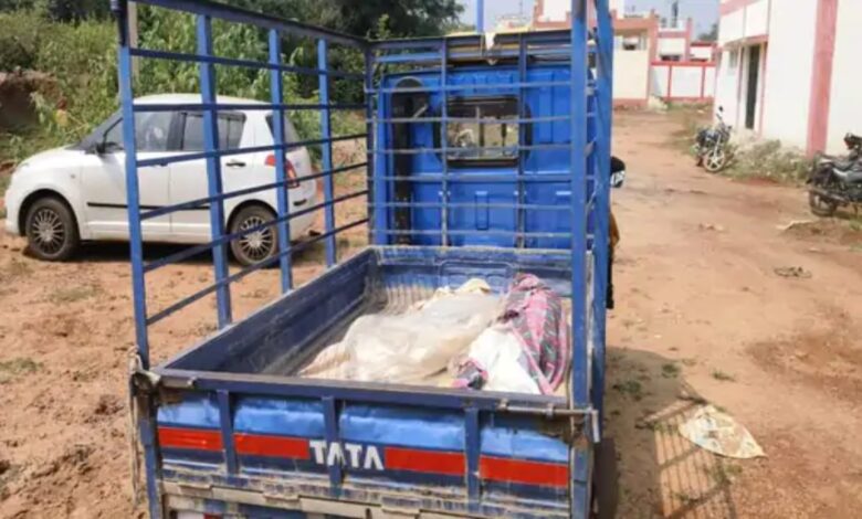 मां ने बेटी को मार-डाला, फिर खुद की हत्या: बेटे ने भागकर बचाई जान