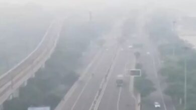 On the second day of Diwali, the air in the capital remained toxic: AQI 345, 34 out of 38 stations in the red zone.