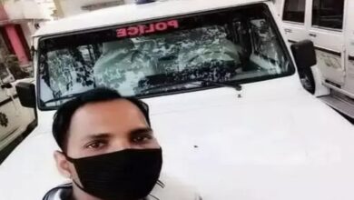 पुलिस गाड़ी चालक पर महिलाओं को धमकाने और गाली-गलौज करने का आरोप