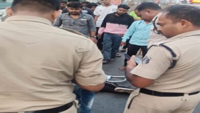Accident at VIP Chowk, young man dies.