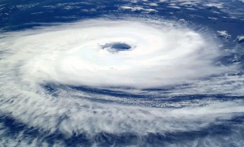 Cyclone 'Monthi' will hit the Andhra coast on October 28, with a heavy rainfall alert issued for four states; Bihar and Jharkhand will also experience its effects.