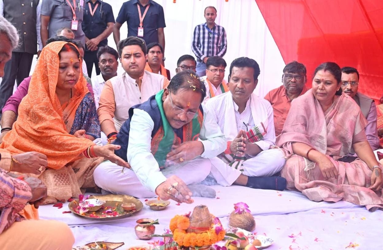 CM Sai inaugurated and performed Bhoomi Pujan for 13 development works worth Rs 40.89 crore in Farsabahar.