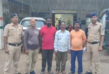 A black magic gang has been caught in Durg: Five accused individuals from Odisha were attempting to defraud people with claims of performing miracles.