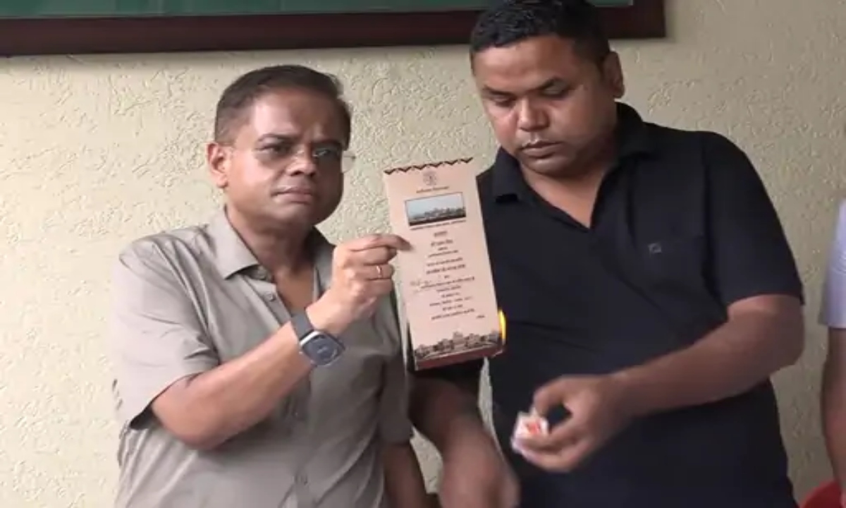 ‘मिनी माता’ का नाम हटाए जाने पर अमित जोगी का विरोध, विधानसभा भवन उद्घाटन का निमंत्रण पत्र जलाया