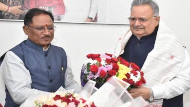 CM Sai wishes Assembly Speaker Dr. Raman Singh on his birthday