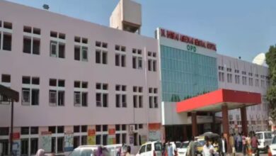 Ambedkar Hospital posted a poster stating that the child's mother was HIV positive, prompting a reprimand from the High Court.
