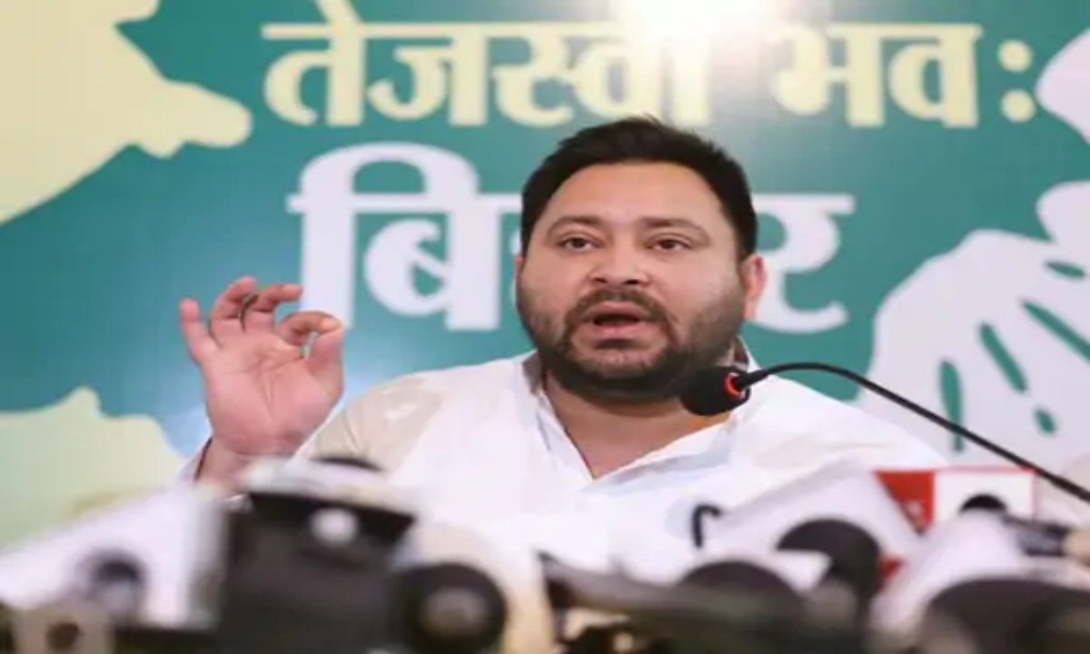 Tejashwi attacks Modi: "In Bihar it's about guns, in Gujarat it's about factories; as one thinks, so one feels."