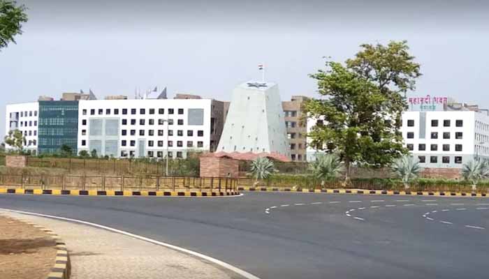  सरकार ने की  प्रशासनिक सर्जरी, 13 अफसरों को सचिव ने दी नई जिम्मेदारी