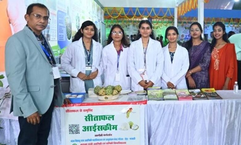 During the state festival, a demonstration was held on making pulp and ice cream from custard apples, and women received training in self-employment.