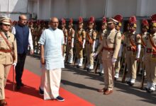 उप राष्ट्रपति को राजभवन में दिया गया गार्ड ऑफ ऑनर