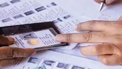 SIR विवाद पर बंगाल में बढ़ा तनाव: आठवीं आत्महत्या, मतुआ समुदाय की भूख हड़ताल शुरू; केरल भी सुप्रीम कोर्ट जाएगा