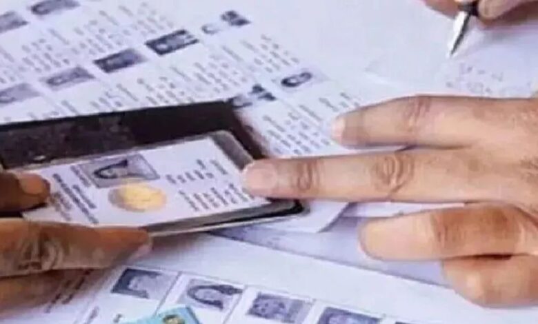 SIR विवाद पर बंगाल में बढ़ा तनाव: आठवीं आत्महत्या, मतुआ समुदाय की भूख हड़ताल शुरू; केरल भी सुप्रीम कोर्ट जाएगा