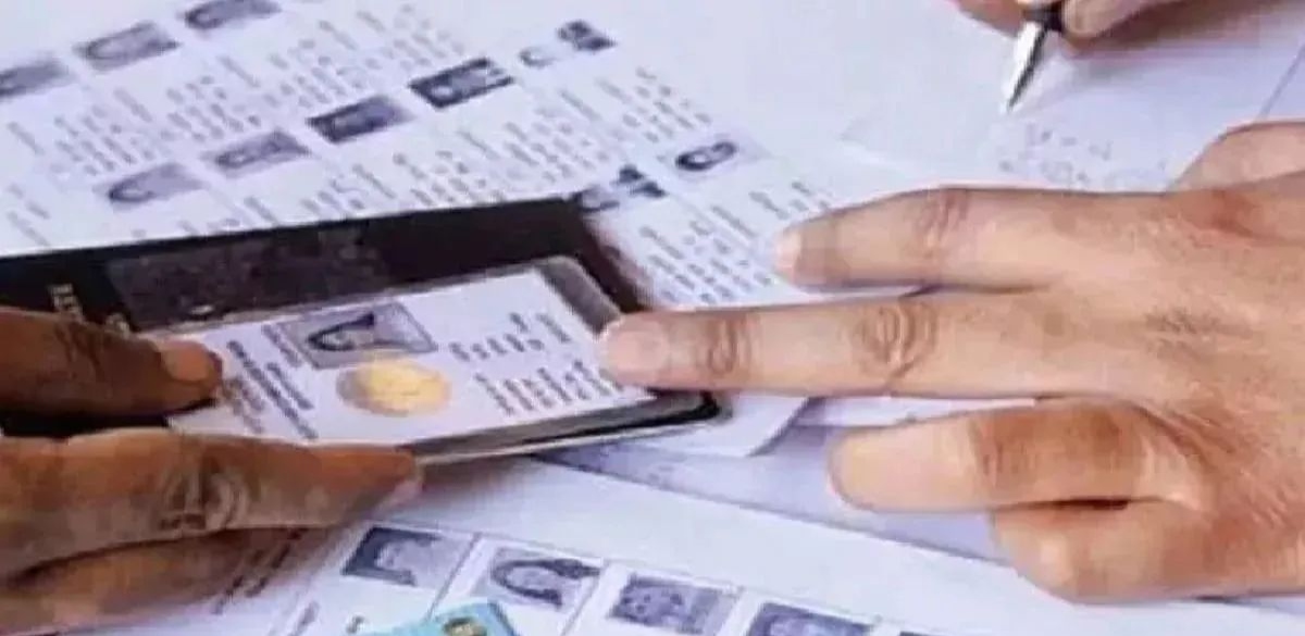 SIR विवाद पर बंगाल में बढ़ा तनाव: आठवीं आत्महत्या, मतुआ समुदाय की भूख हड़ताल शुरू; केरल भी सुप्रीम कोर्ट जाएगा