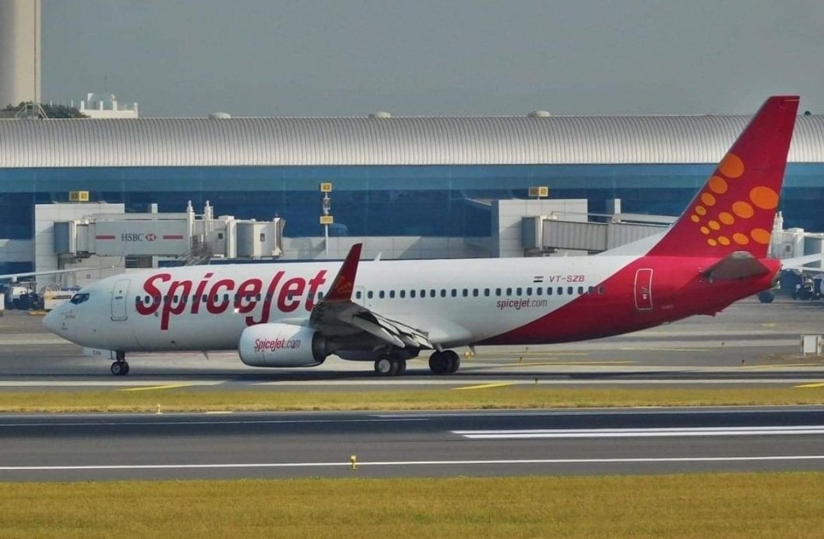 SpiceJet engine fails mid-air at 35,000 feet, emergency landing made in Kolkata
