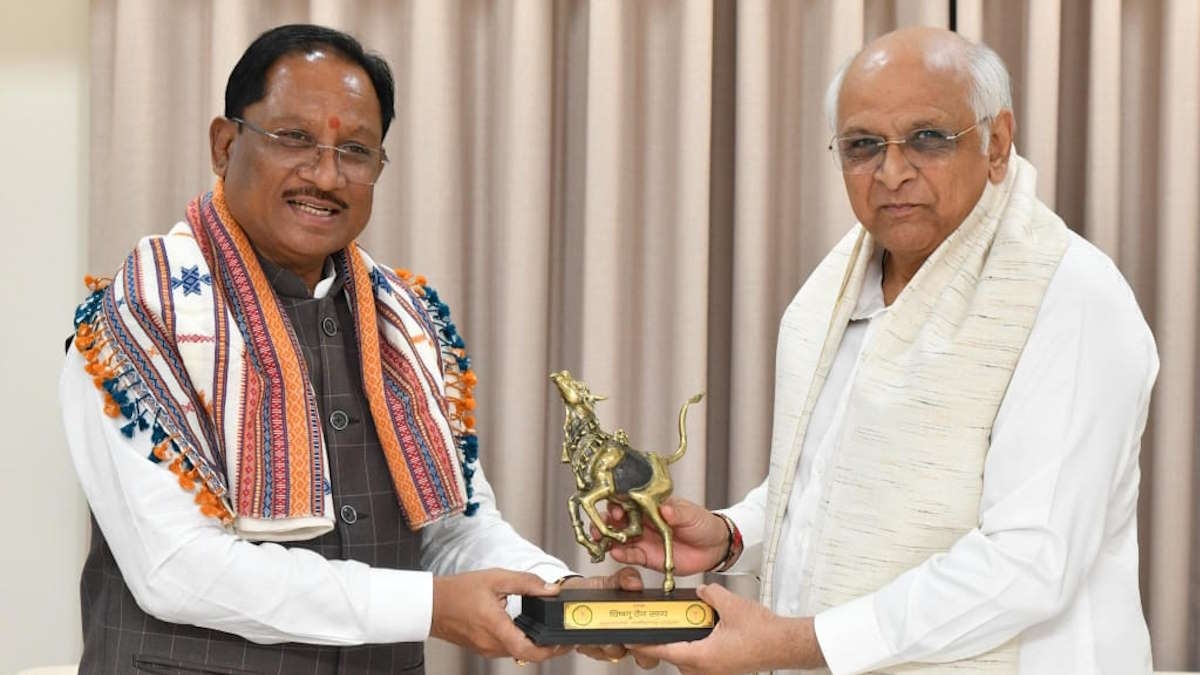 Chief Minister Sai paid a courtesy visit to Gujarat Chief Minister Patel and shared experiences on development.