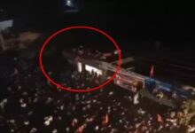 दिल्ली ब्लास्ट के बाद धीरेंद्र शास्त्री की पदयात्रा की सुरक्षा बढ़ी: पलवल में छज्जा गिरने से कई घायल, वाल्मीकि समाज के साथ किया भोजन