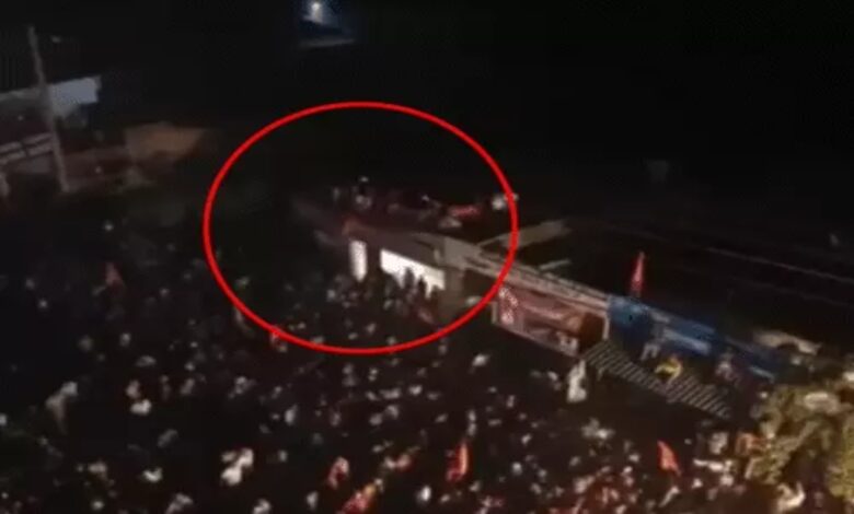 दिल्ली ब्लास्ट के बाद धीरेंद्र शास्त्री की पदयात्रा की सुरक्षा बढ़ी: पलवल में छज्जा गिरने से कई घायल, वाल्मीकि समाज के साथ किया भोजन