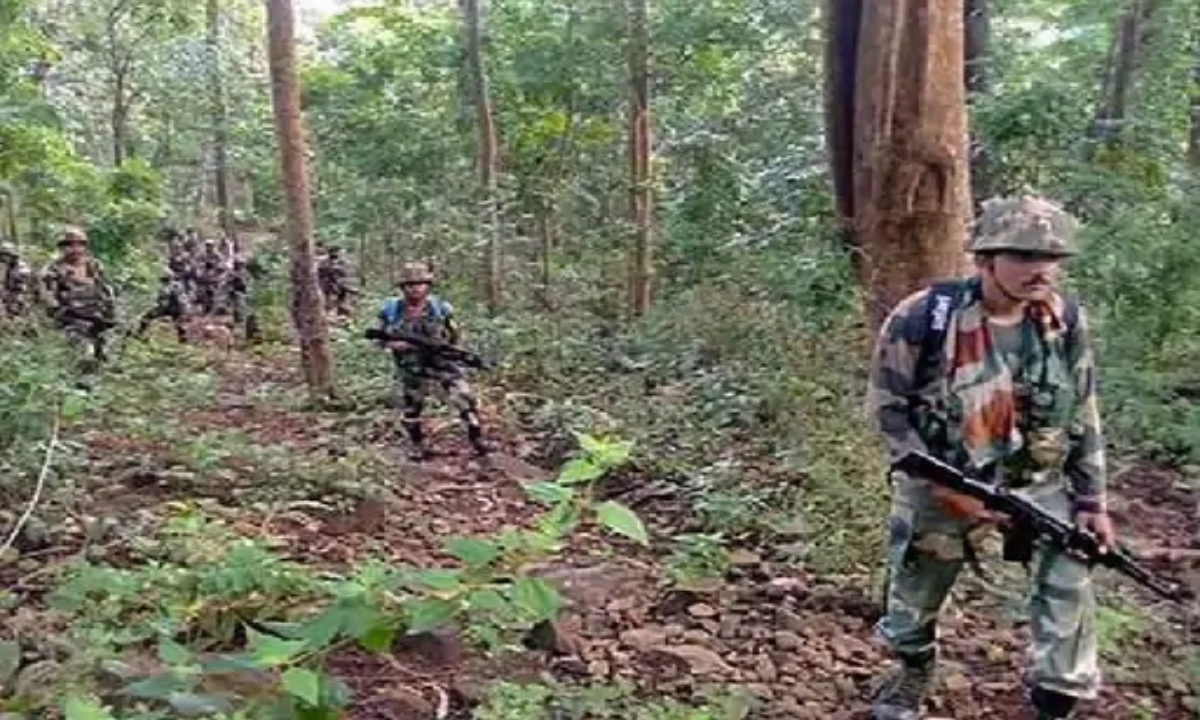 Naxalite encounter in the National Park area of ​​Bijapur.