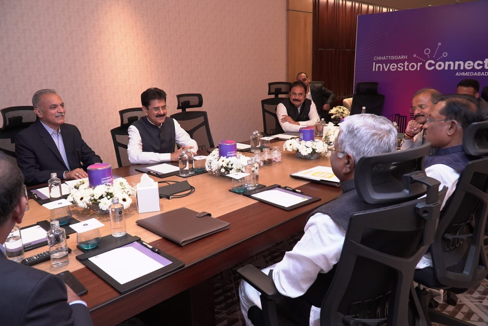 मुख्यमंत्री विष्णुदेव साय से कैडिला फार्मास्युटिकल्स लिमिटेड के समूह अध्यक्ष राज प्रकाश व्यास ने की मुलाकात