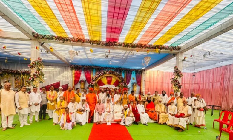 अमित बघेल के खिलाफ अखिल भारतीय संत समिति ने निंदा प्रस्ताव किया पारित