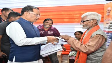 The voice of trust resonated in public darshan