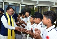 The Chief Minister unveiled the statue of Raja Raghuraj Singh at the stadium.