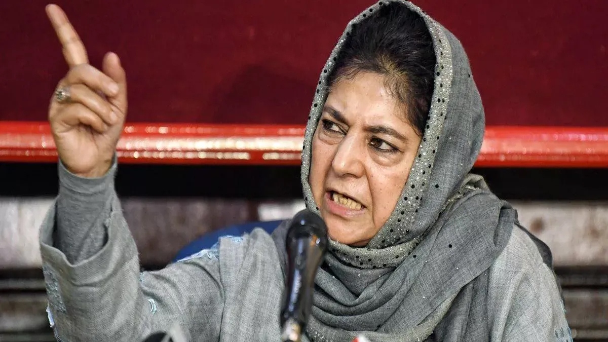 Mehbooba Mufti's attack: "Kashmir's echo reaches the Red Fort"