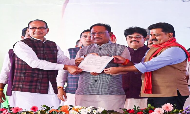 Chhattisgarh received 774 new roads under PMGSY-IV, making it one of the leading states in rural development.