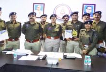 7 पुलिस अफसर-कर्मी बने ‘COP OF THE MONTH’: एसपी ने किया सम्मानित