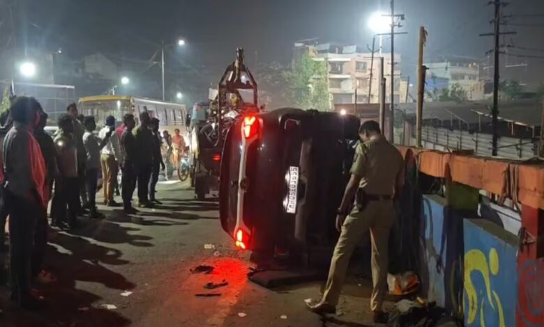 Road accident: 4 killed as out-of-control car hits 4-5 vehicles on flyover