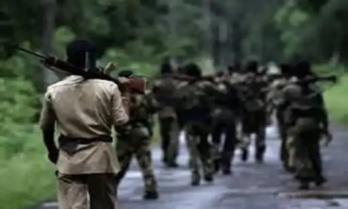 नक्सलियों ने माना: सोनू–सतीश के सरेंडर से हथियारों का संकट गहराया