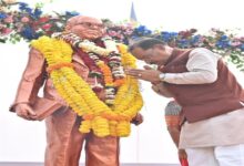 संविधान दिवस पर मुख्यमंत्री का अंबेडकर चौक में नमन, न्याय और समानता के प्रतीक को किया याद