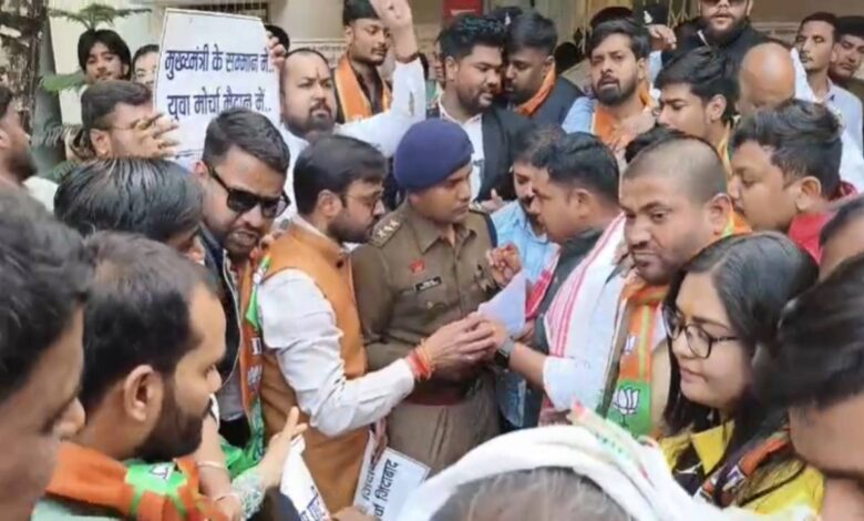 Congress protest sparks uproar over desecration of CM's photo, BJYM surrounds police station; FIR filed against Congress members