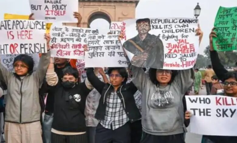 इंडिया गेट प्रोटेस्ट केस: हिड़मा के समर्थकों को कोर्ट ने पुलिस और ज्यूडिशियल कस्टडी में भेजा