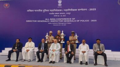 The country's three best police stations were honored: Ghazipur police station topped the first day of the DGP-IG conference.