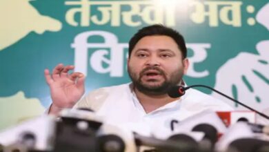 Tejashwi attacks Modi: "In Bihar it's about guns, in Gujarat it's about factories; as one thinks, so one feels."