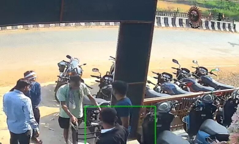 A speeding Fortuner snatches the life of an innocent: Tragic accident in Amaleshwar, one child dead, another on ventilator