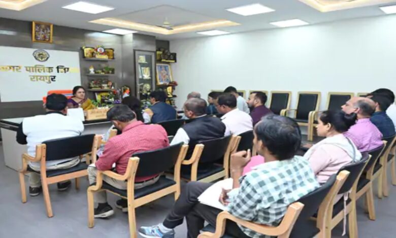 छत पर मोबाइल टावर और होर्डिंग पर अब लगेगा टैक्स: महापौर के निर्देश, बड़ी वसूली कार्रवाई होगी तेज