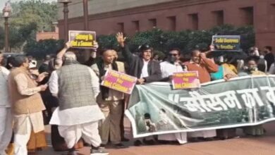 Parliament's winter session: Opposition protests and preparation of important bills.